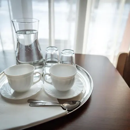 Centrum Edukacyjno-rozwojowe Pawlowice - Bezplatny Parking ベッド・アンド・ブレックファスト ヴロツワフ