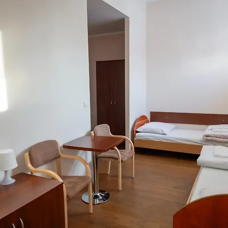 Centrum Edukacyjno-rozwojowe Pawłowice - Bezpłatny Parking Nocleg ze śniadaniem 3*