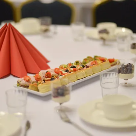 ベッド・アンド・ブレックファスト Centrum Edukacyjno-rozwojowe Pawlowice - Bezplatny Parking