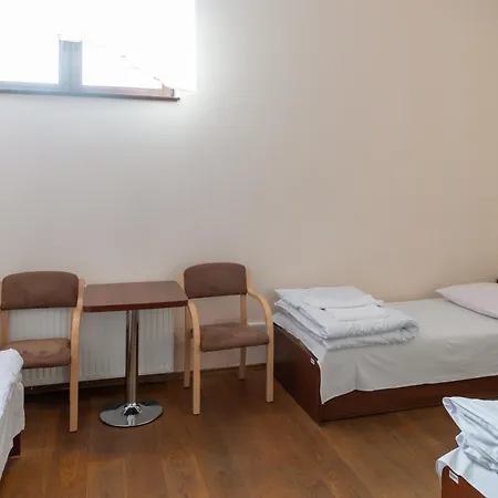 Centrum Edukacyjno-rozwojowe Pawlowice - Bezplatny Parking Отель