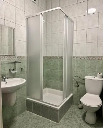 Bed & Breakfast Centrum Edukacyjno-rozwojowe Pawlowice - Bezplatny Parking 3*