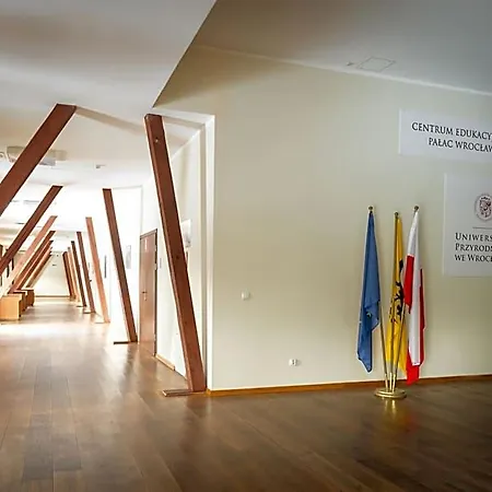 Centrum Edukacyjno-rozwojowe Pawlowice - Bezplatny Parking Bed & Breakfast 3*