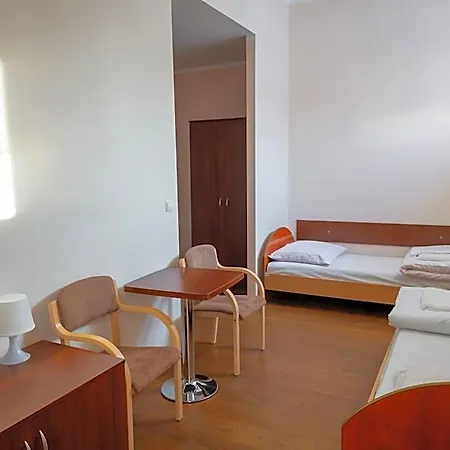 Centrum Edukacyjno-rozwojowe Pawlowice - Bezplatny Parking Bed & Breakfast Wrocław