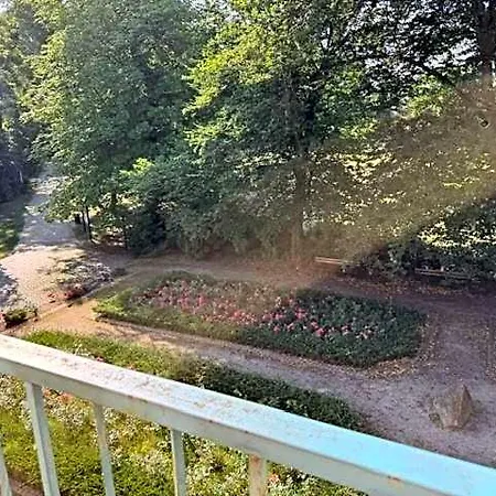 Centrum Edukacyjno-rozwojowe Pawlowice - Bezplatny Parking Bed & Breakfast 3*