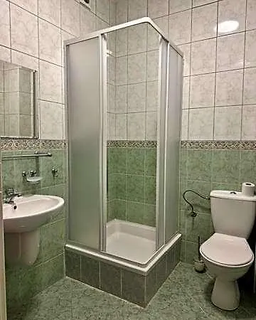 Centrum Edukacyjno-rozwojowe Pawlowice - Bezplatny Parking Bed & Breakfast Wrocław