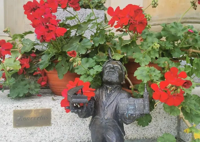 Centrum Edukacyjno-rozwojowe Pawlowice - Bezplatny Parking Готель типу 